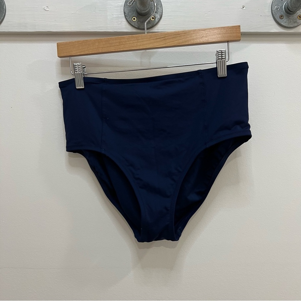 Lands End high waisted extra supportive swim bottoms in navy. - Picture 8 of 8